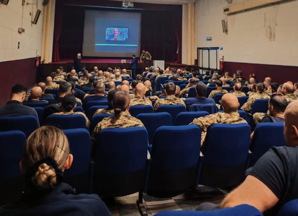 Il personale riunito nell’aula durante l’assemblea LRM a Bellinzago Novarese