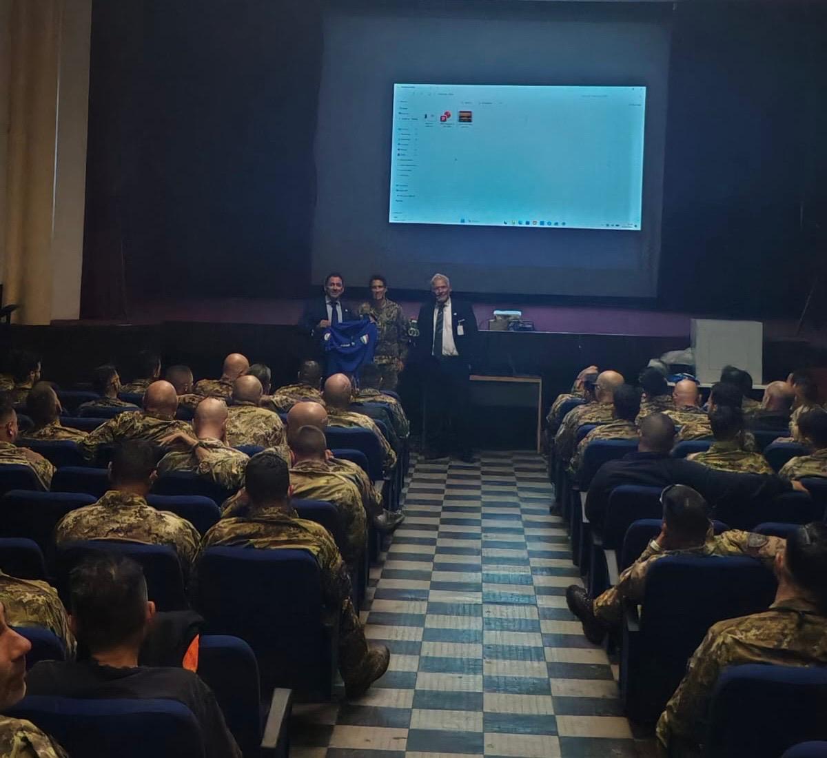 Consegna della tuta LRM a Michela Rubini